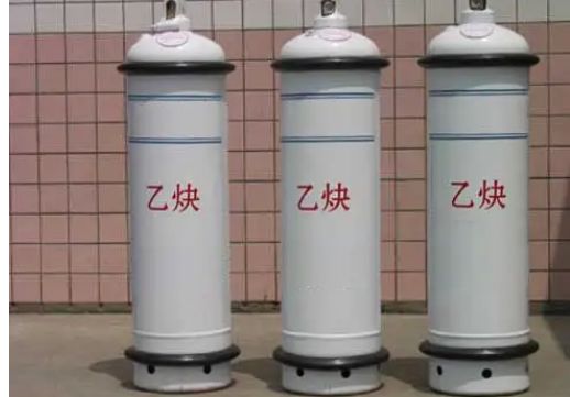 乙炔气瓶使用中的注意事项